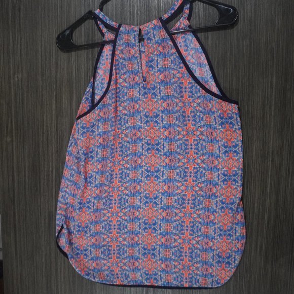 Halter Cut Tank Top - Picture 4 of 4